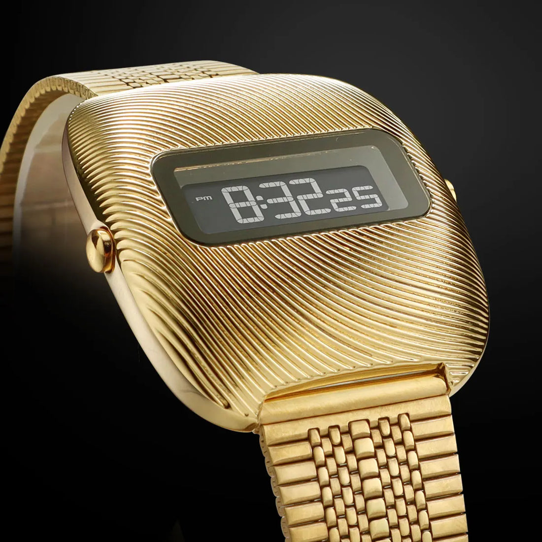 Men's Sports Electronic Watch Fashion Unisex Waterproof Digital Wristwatch with Stainless Steel Strap & Retro Design 0322